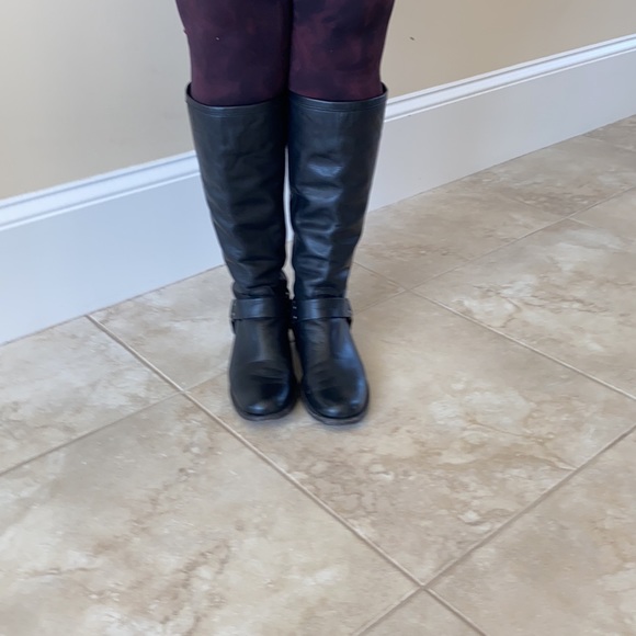 Frye tall black boots, size 8 - Picture 5 of 11